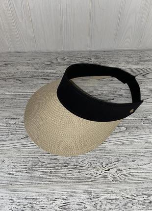 Козырёк солнцезащитный соломенный кремовый с чёрным обручем