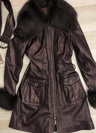 Очень красивое кожаное пальто