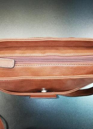 Лаконичная сумка кросс-боди цвета корицы немецкого бренда gerry weber2 фото