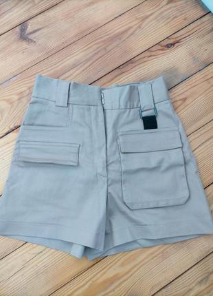 Літні шорти