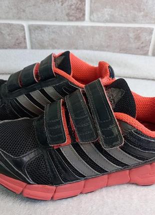 Кроссовки adidas 33р