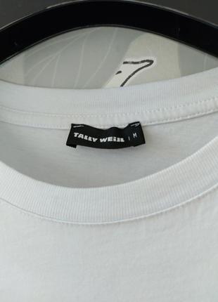 Белая базовая футболка с принтом оверсайз4 фото