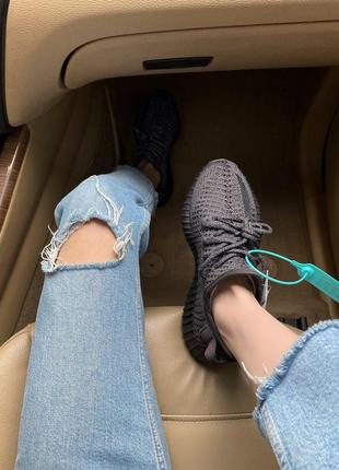 Кросівки yeezy 350 v2 black reflective кросівки3 фото