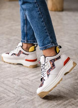 Кроссовки женские фенди fendi