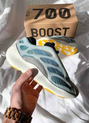 Кросівки жіночі adidas адідас yeezy boost 700 v3 kyanite