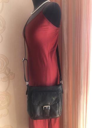 Добротная практичная кожаная сумка кросс боди, натуральная кожа,2 фото