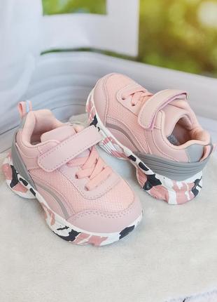 Кросівки дитячі 4