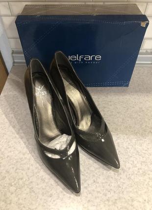 Женские сапожки