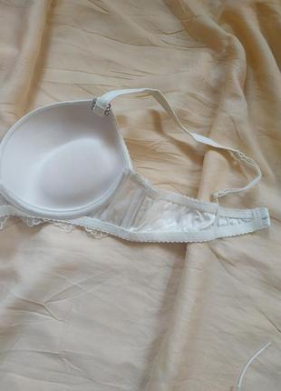 Бюстгальтер