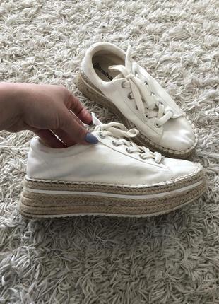 Еспадріли stradivarius 38р