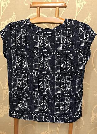 Дуже гарна і стильна брендовий блузка 19.