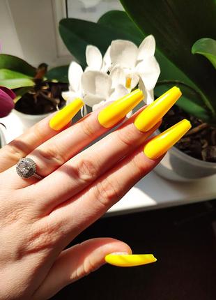 Накладні нігті