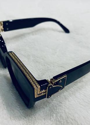 Классические солнцезащитные стильные очки чёрные унисекс винтажные4 фото