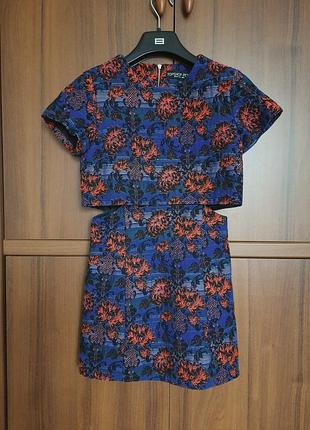 Оригинальное платье от topshop  с вырезами на талии, р. 34 (xs)