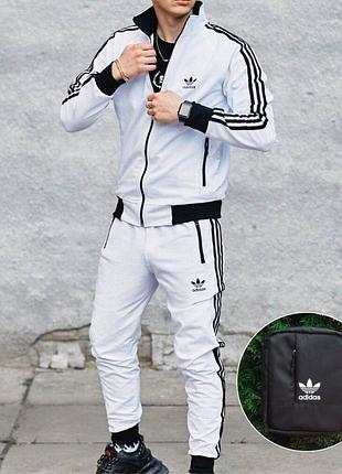 Дуже стильний спортивний костюм