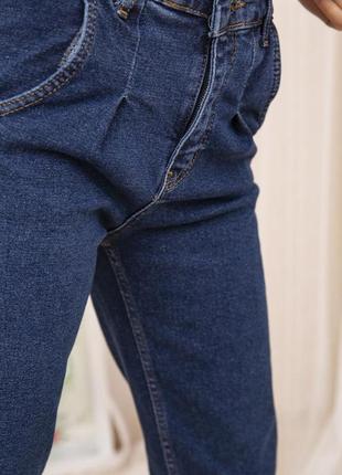 Классические синие джинсы4 фото