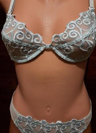 Palmers комп.нижнего белья  лиф.75в  , стрынги eur 34-38