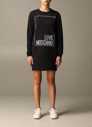 Платье love moschino