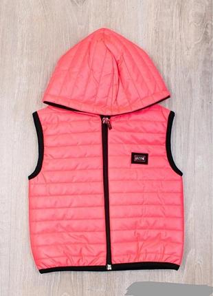 Стильна рожева осіння весняна демі жилетка для дівчинки дитяча з капюшоном