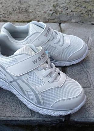 Модні білі кросівки на липучках р.27, 29, 31