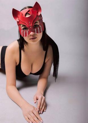 Маска кошечки красная
