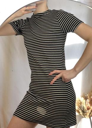 Чорне плаття в смужку від pull&bear 5