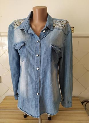 Крутая приталенная ддинсовая рубашкс.xl
