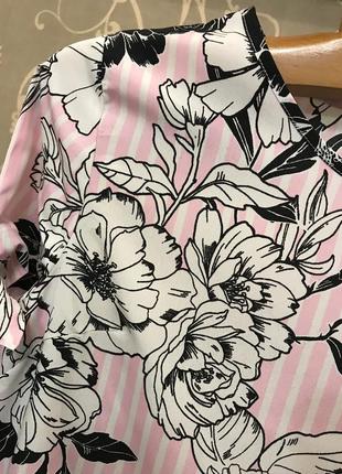 Очень красивая и стильная брендовая блузка в полоску и цветах 19.4 фото