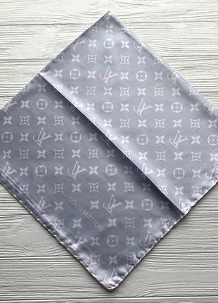 Весенний платочек серого цвета3 фото