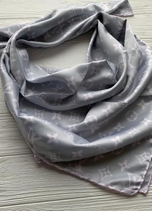 Весенний платочек серого цвета5 фото