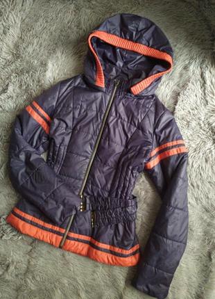 Куртка темно синяя р.36 с  резинкой на поясе деми