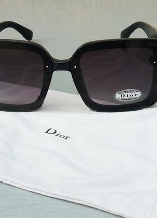 Christian dior стильные женские солнцезащитные очки черные с логотипом бренда на дужках