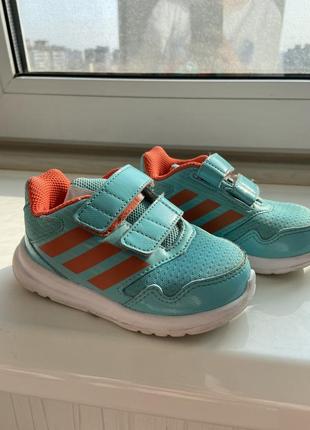 Кросівки adidas