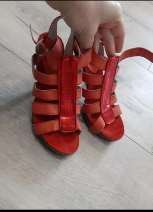 Босоніжки нат. шкіра