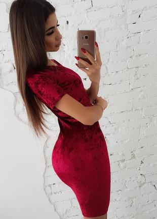 Бордовое велюровое платье мини по фигуре2 фото