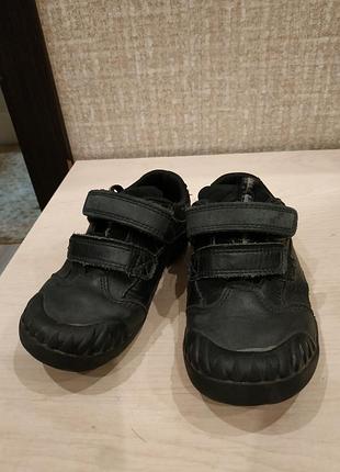 Кроссовки clarks
