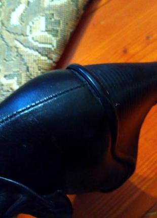 Женские весенние кожанные ботинки б/у,размер 393 фото