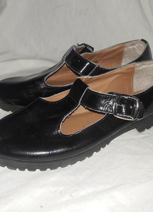 Туфлі шкіряні 38 - 39 розмір по устілці 25см