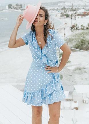 Платье на запах.