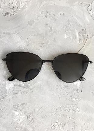 Сонцезахисні окуляри лисички з чорними лінзами2 фото