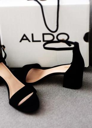 Босоножки aldo. натуральный замш