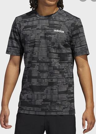 Новая котоновая футболка adidas