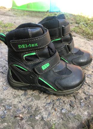 Зимние демисезонные ботинки сапоги del-tex на липучках