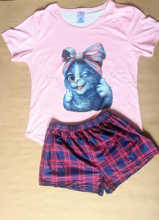 Пижама с котом(футболка и шорты в клетку)