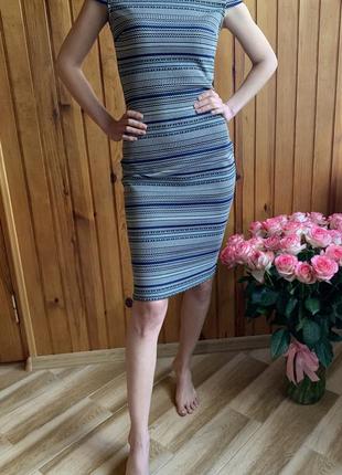 Сукня жіноча сукня