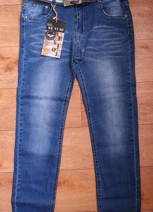 Модные джинсы для мальчиков. венгрия. осень-весна. 140 р