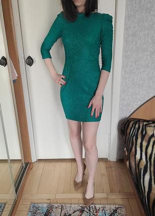 Зелёное изумрудное нарядное платье мини3 фото