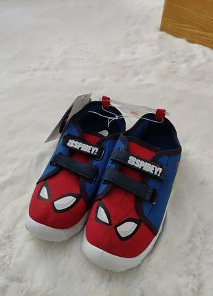 Тапочки кеды