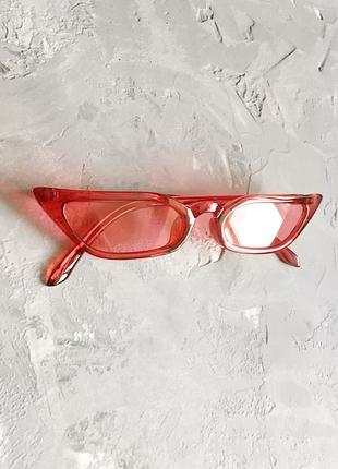 Вінтажні вузькі окуляри кішечки з червоною прозорою оправою4 фото