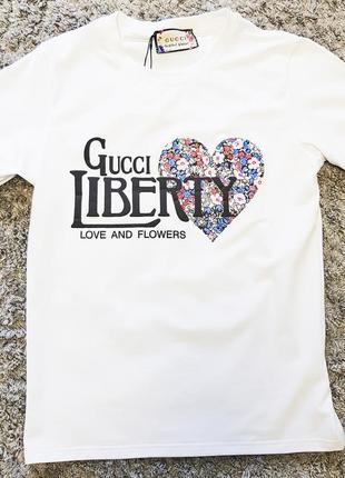 Стильна футболка liberty